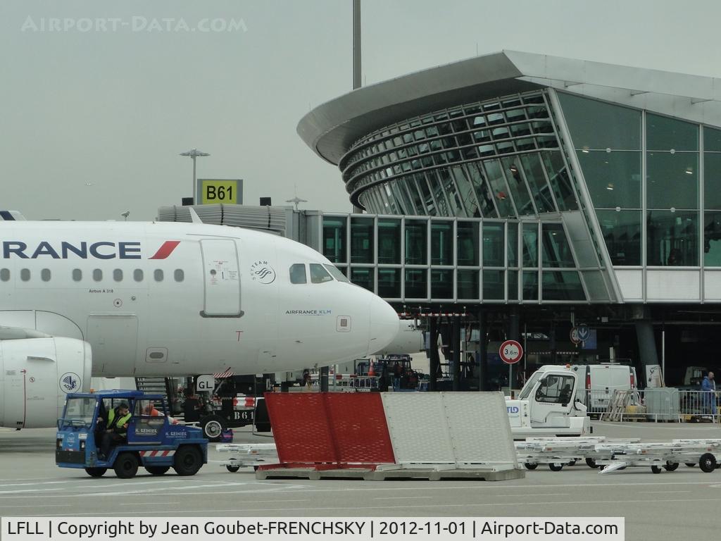 Lyon Saint-Exupéry Airport (formerly Satolas Airport), Lyon France (LFLL) - Lyon-Saint Exupéry Aéroport