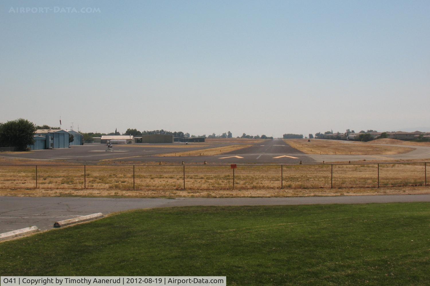 Watts-woodland Airport (O41) - View to the south near standing near T-37