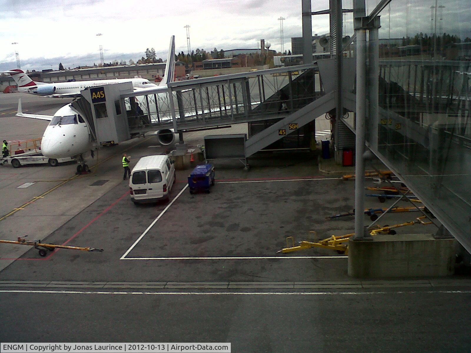 Oslo Airport, Gardermoen, Gardermoen (near Oslo), Akershus Norway (ENGM) - Boarding from Oslo Gardermoen Airport to Paris Roissy Charles de Gaulle Airport