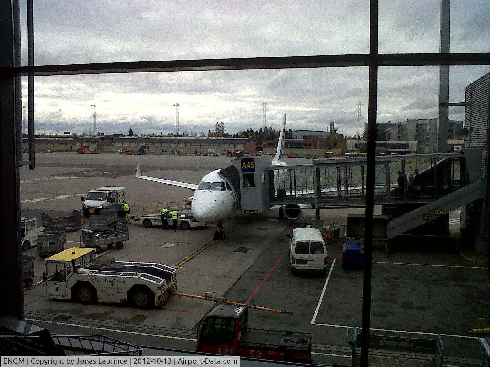 Oslo Airport, Gardermoen, Gardermoen (near Oslo), Akershus Norway (ENGM) - Boarding from Oslo Gardermoen Airport to Paris Roissy Charles de Gaulle Airport