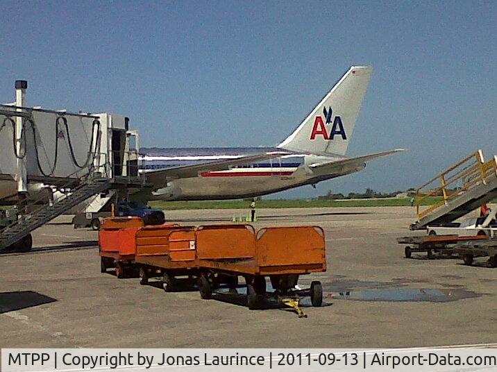Port-au-Prince International Airport (Toussaint Louverture Int'l), Port-au-Prince Haiti (MTPP) - Boarding at American Airlines Aircraft at the Toussaint Louverture International Airport of Port-au-Prince