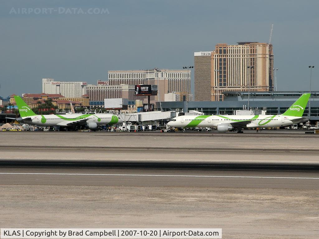 Harry Reid International Airport (LAS) - Song / Two Part Harmony at McCarran