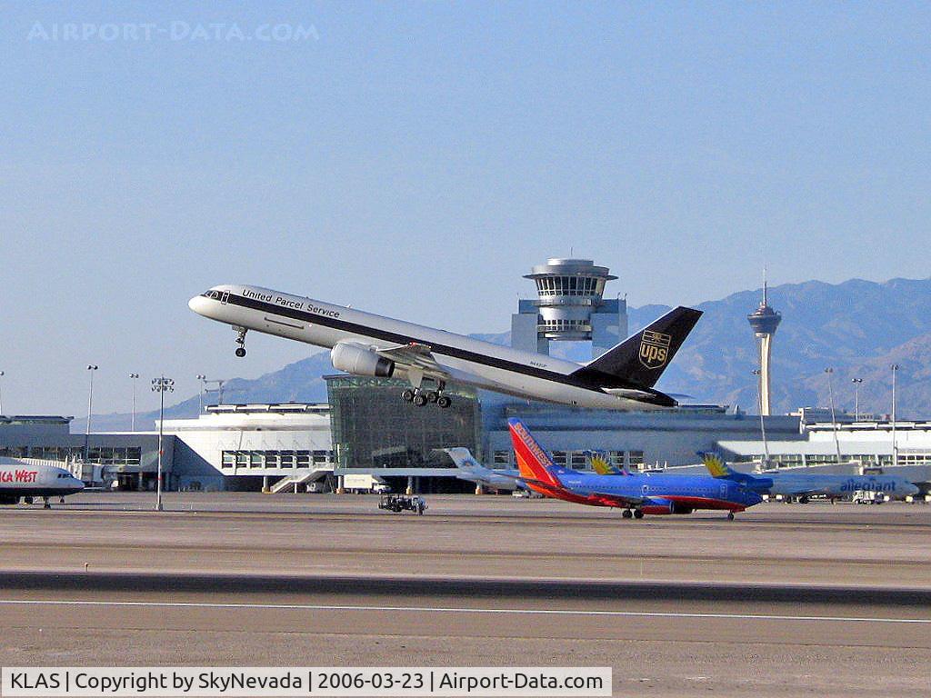 Harry Reid International Airport (LAS) - United Parcel Servies (UPS) / Boeing 757-24APF