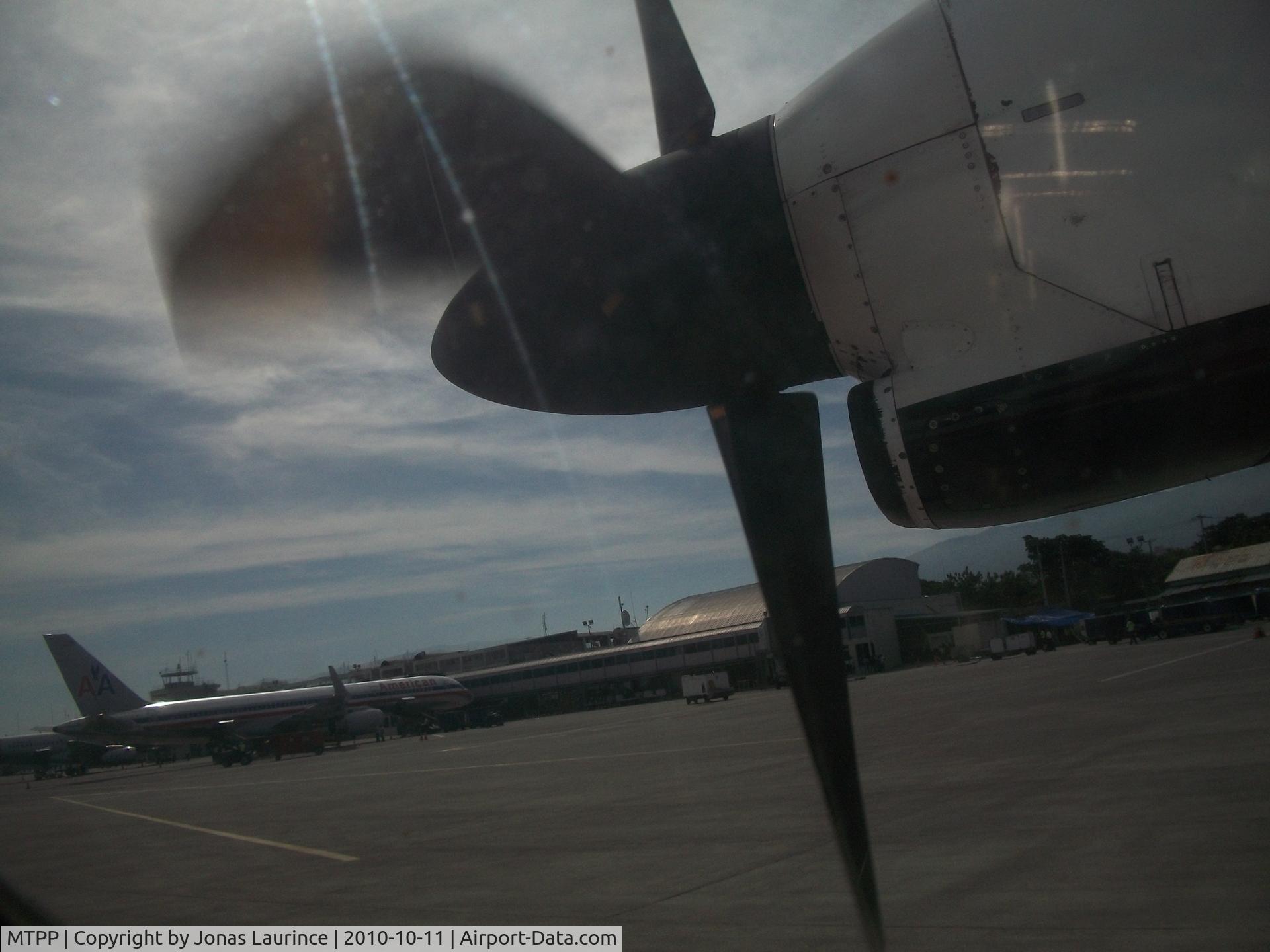 Port-au-Prince International Airport (Toussaint Louverture Int'l), Port-au-Prince Haiti (MTPP) - At the Toussaint Louverture International Airport of Port-au-Prince in the aircraft American Eagle fly to Santo Domingo, Dominican Republic