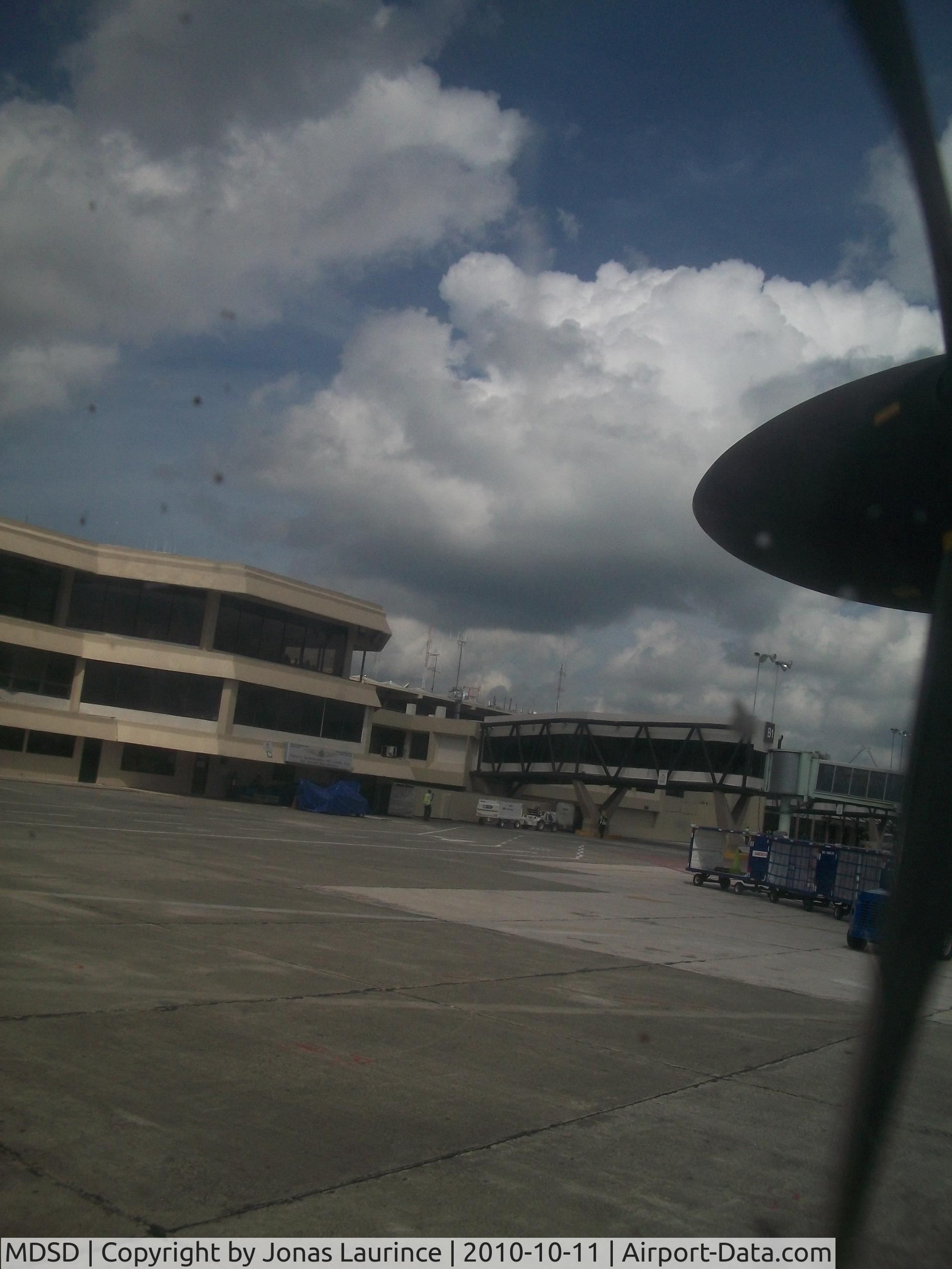 Las Américas-JFPG International Airport (Dr. José Fco. Peña Gómez), Punta Caucedo (near Santo Domingo) Dominican Republic (MDSD) - View of the Santo Domingo Las Americas International Airport