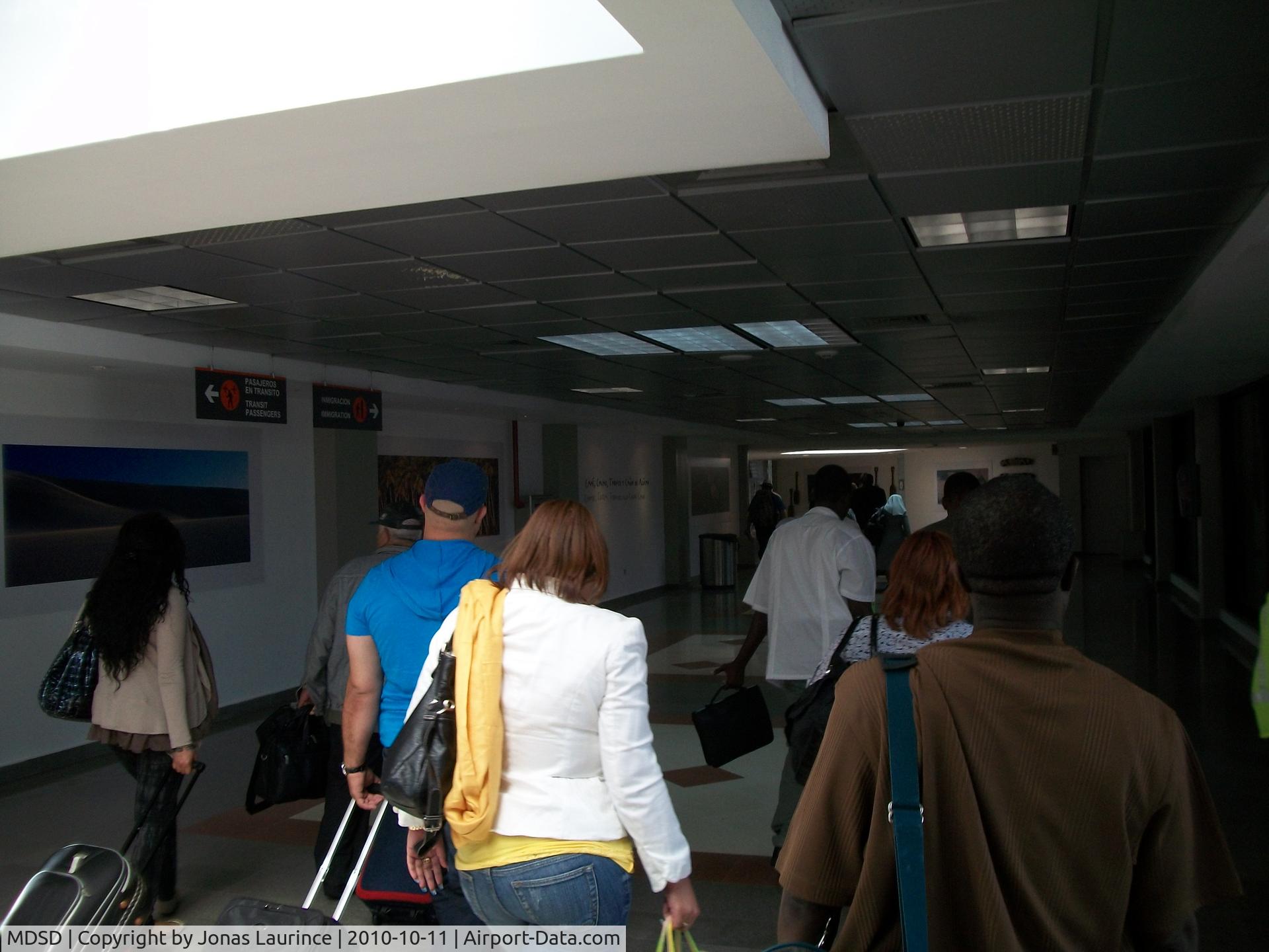 Las Américas-JFPG International Airport (Dr. José Fco. Peña Gómez), Punta Caucedo (near Santo Domingo) Dominican Republic (MDSD) - ... to the immigration at the Santo Domingo Las Americas International Airport