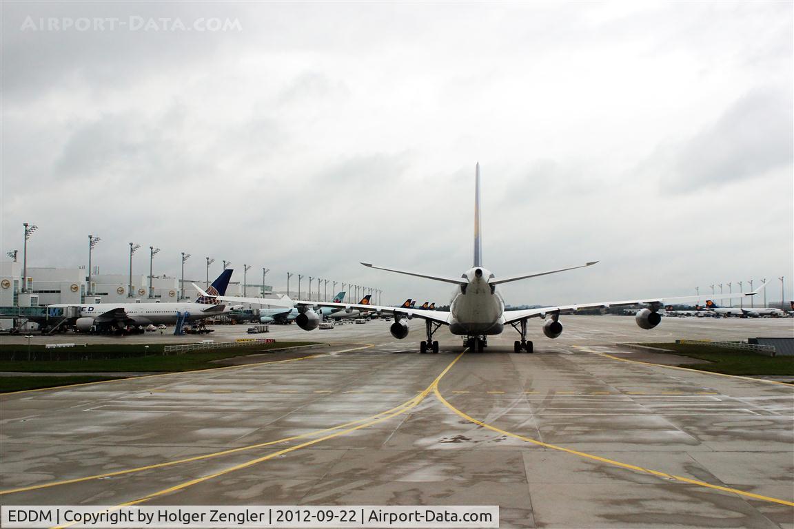 Munich International Airport (Franz Josef Strauß International Airport), Munich Germany (EDDM) - At entry S7.....