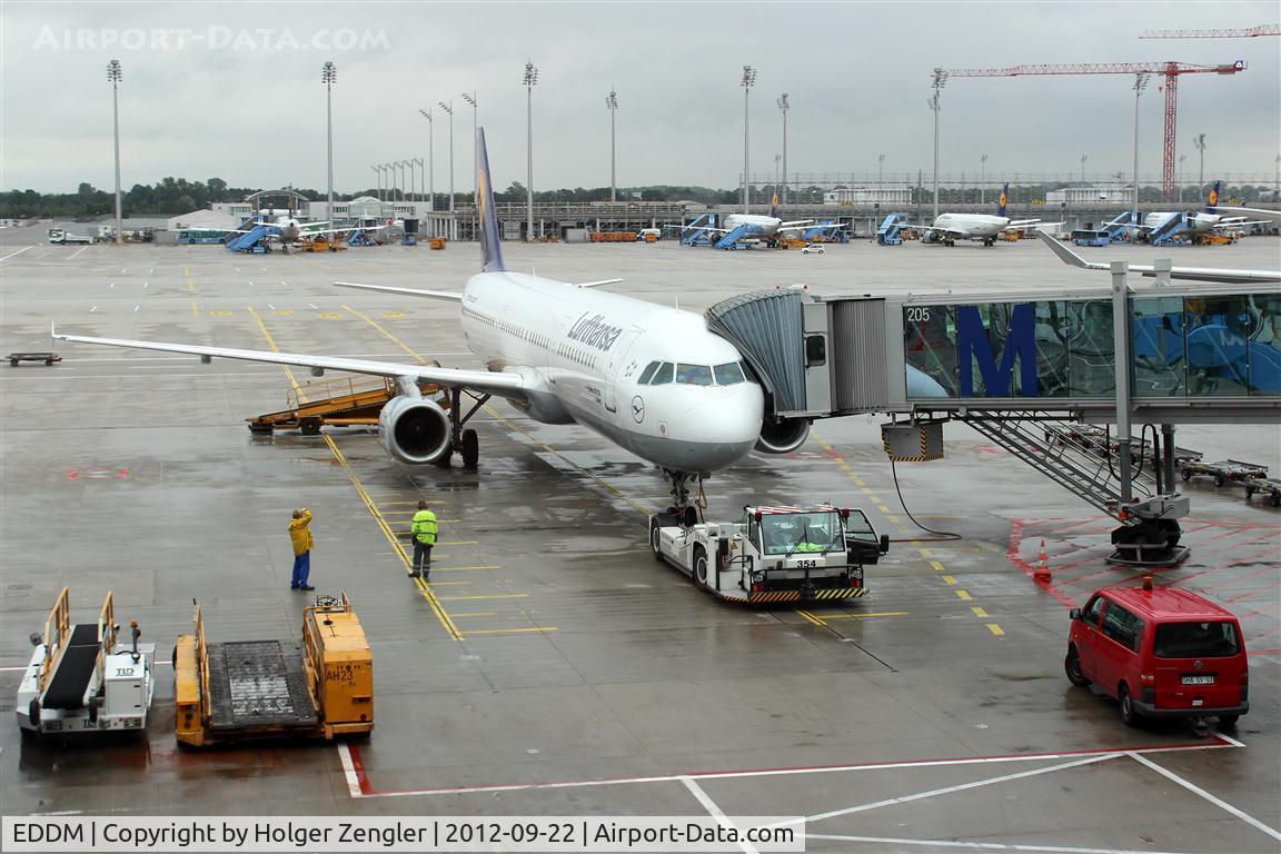 Munich International Airport (Franz Josef Strauß International Airport), Munich Germany (EDDM) - Only a few minutes to start push back at gate 205....