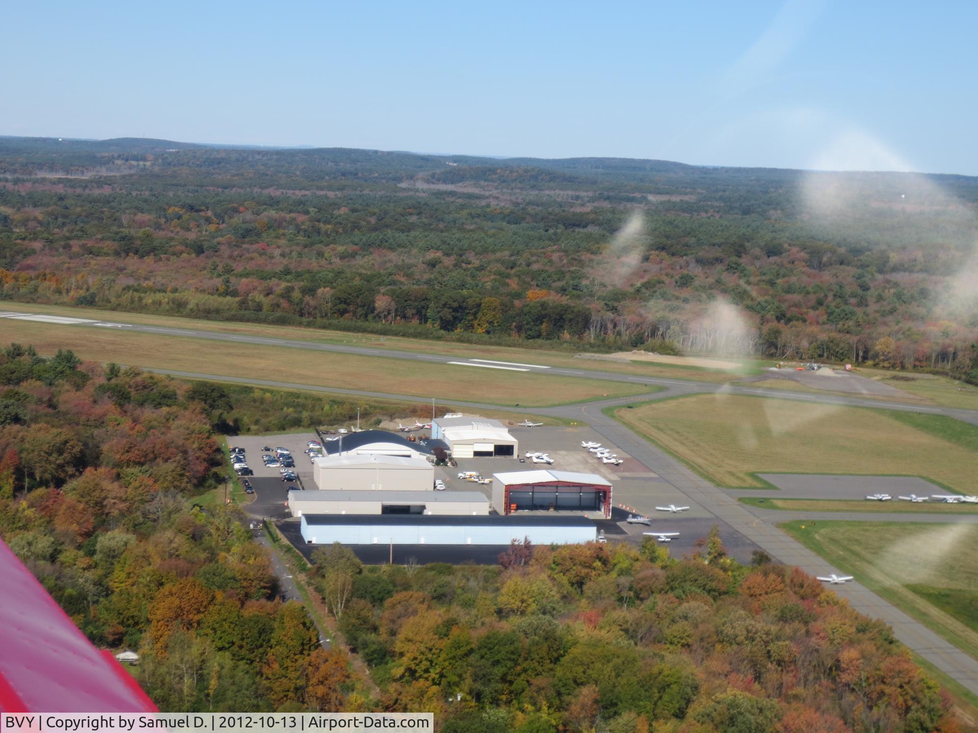 Beverly Municipal Airport (BVY) - On the right turn out from runway 27 en-route to Portland, Maine.