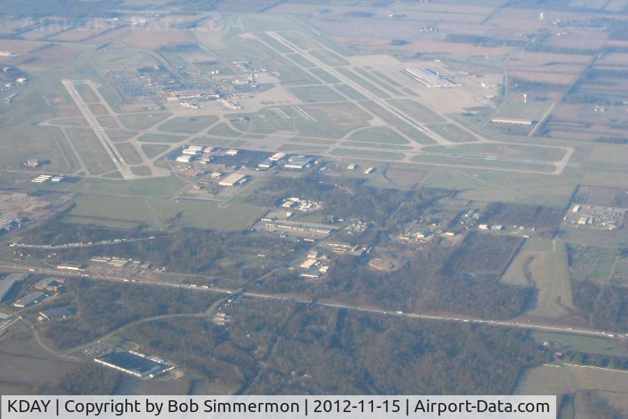 James M Cox Dayton International Airport (DAY) - Looking west from 6500'