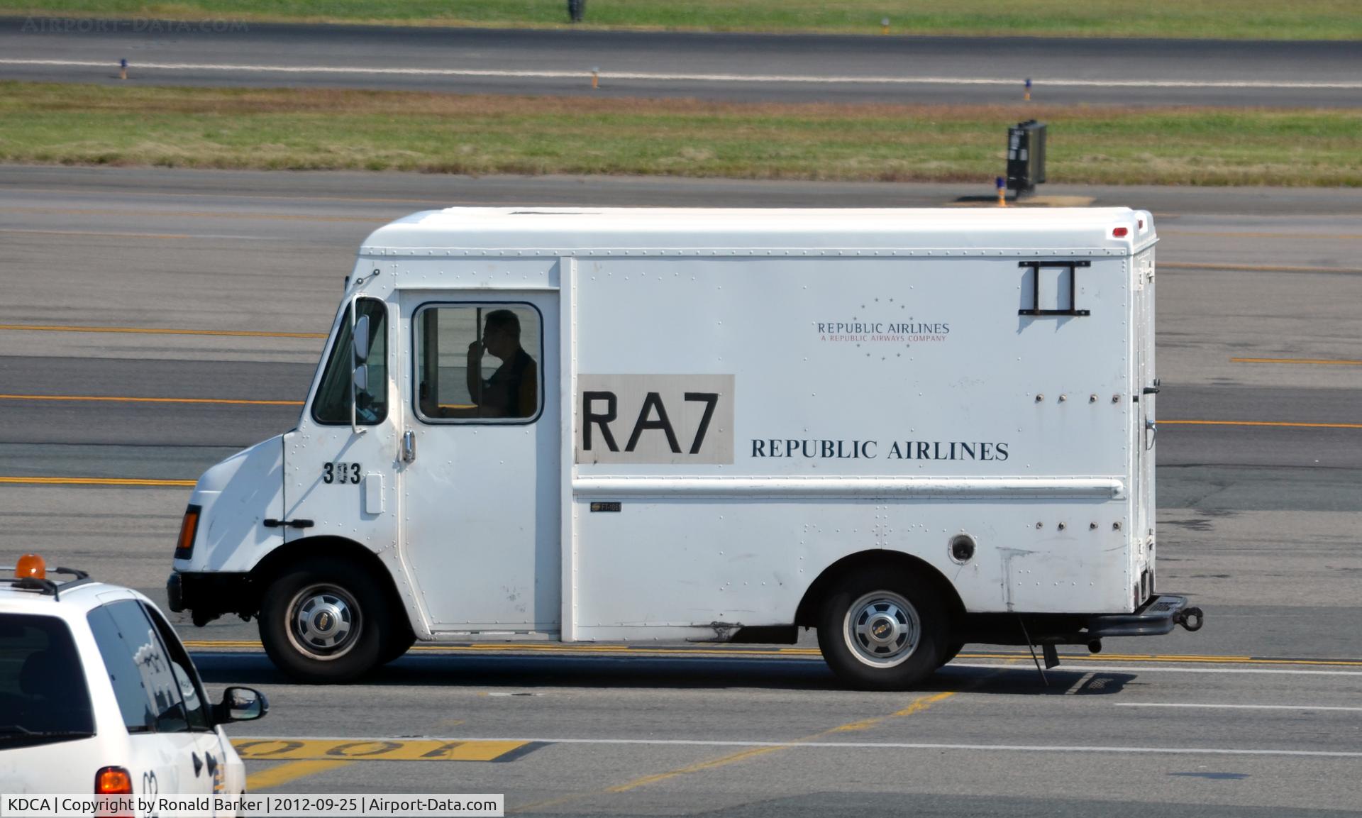 Ronald Reagan Washington National Airport (DCA) - Truck RA 7