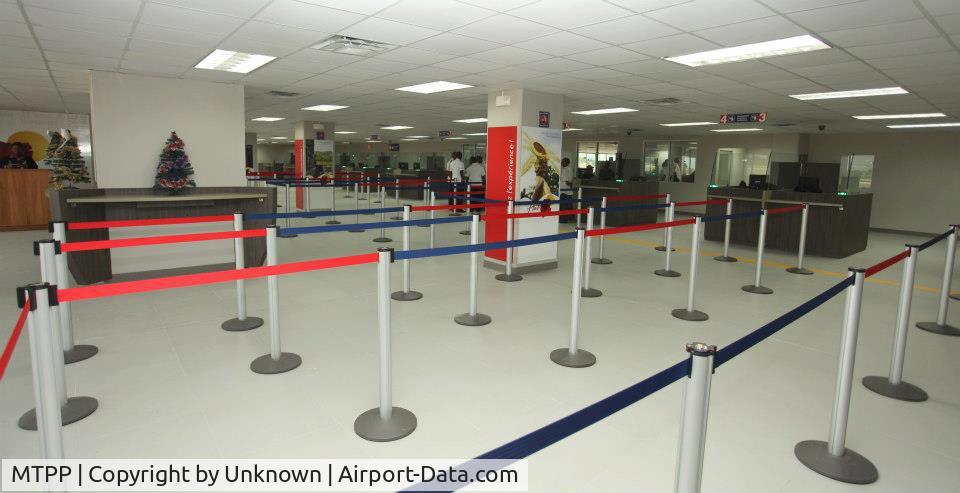 Port-au-Prince International Airport (Toussaint Louverture Int'l), Port-au-Prince Haiti (MTPP) - Arrival area renewed 