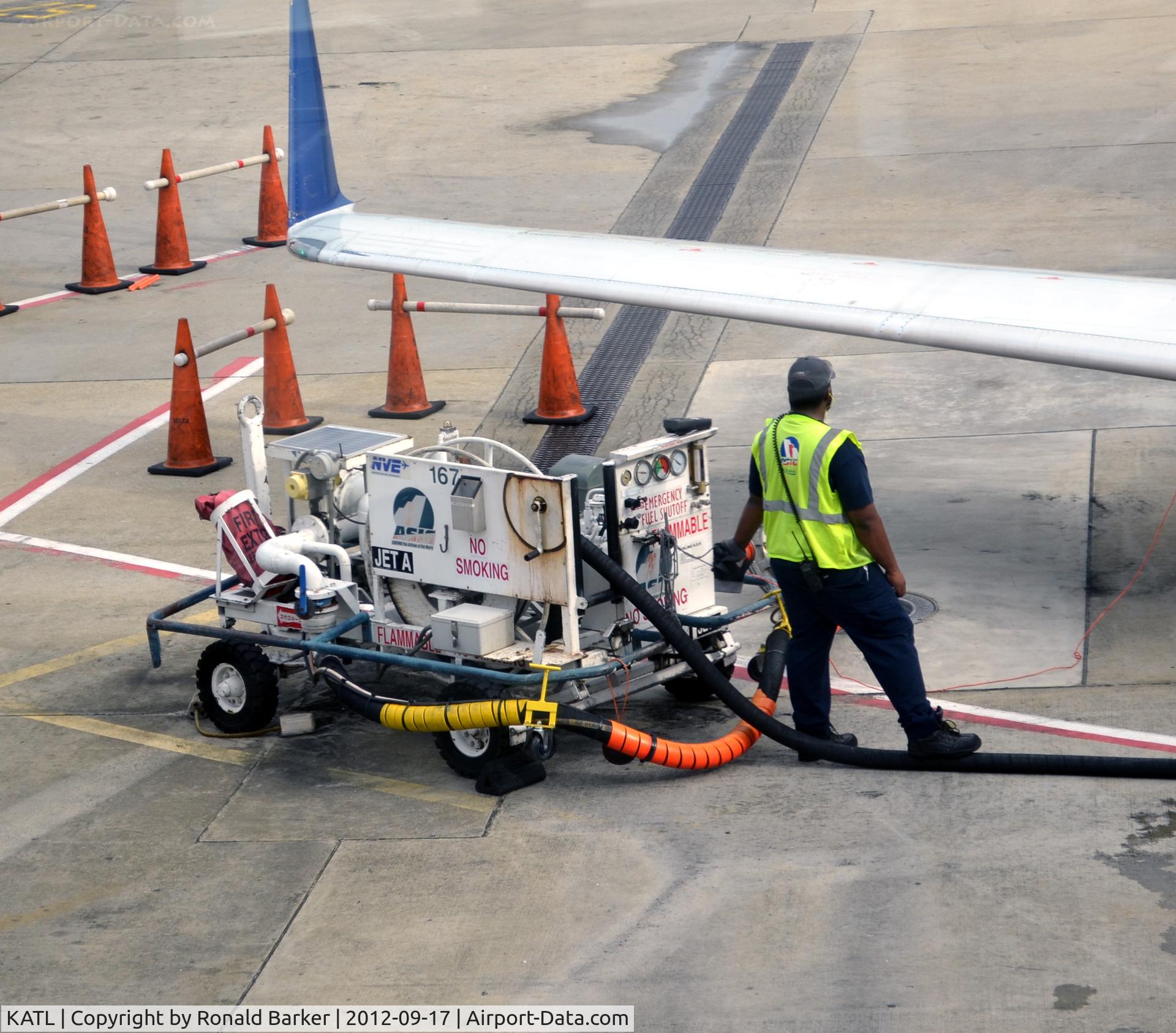 Hartsfield - Jackson Atlanta International Airport (ATL) - Refueling ops ATL