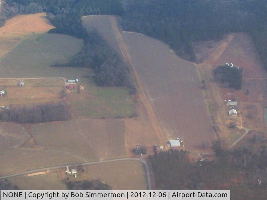 NONE Airport - Uncharted farm strip on Co. Rd. 416, Centre, AL
