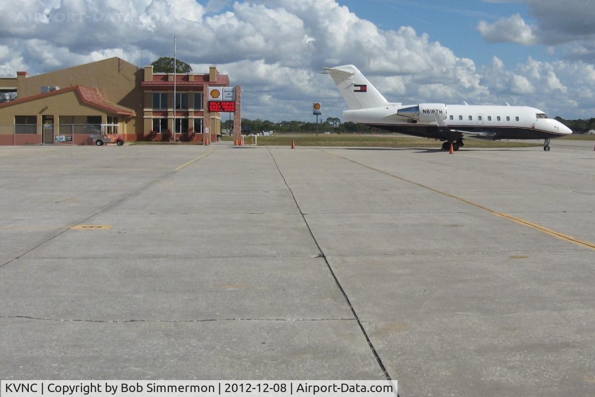 Venice Municipal Airport (VNC) - The FBO facility, Suncoast Cafe (excellent) and Tommy Hilfiger's jet on the ramp at Venice, FL