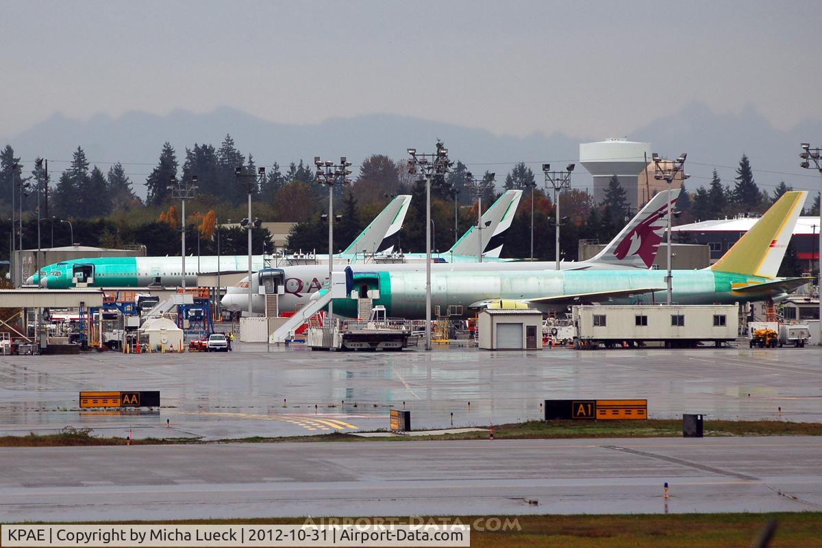 Snohomish County (paine Fld) Airport (PAE) - At Boeing: 2 EK 777, 1 QR 787, 1 DHL (?) 767