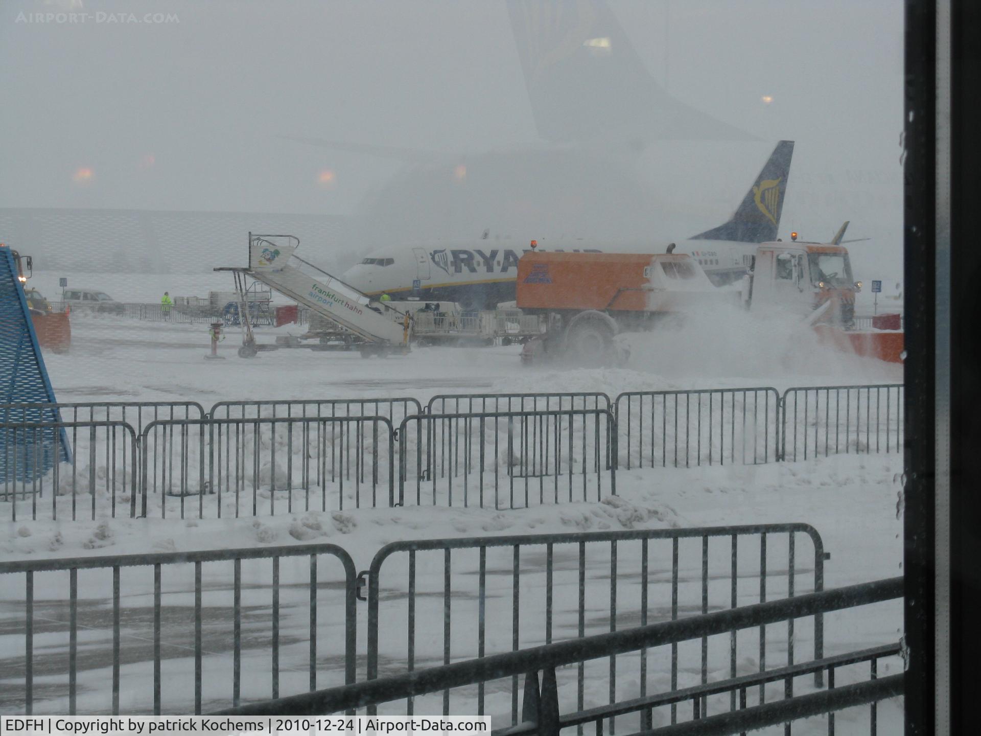 Frankfurt-Hahn Airport, Rhineland-Palatinate Germany (EDFH) - Frankfurt-Hahn 24.12.2010