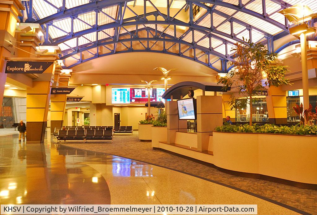 Huntsville Intl-carl T Jones Field Airport (HSV) - Looks a little different to what I saw in 1980.
