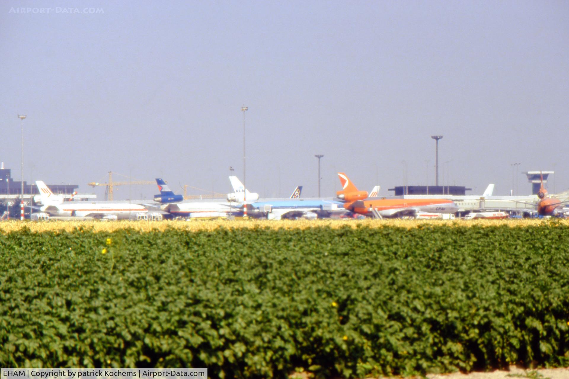 Amsterdam Schiphol Airport, Haarlemmermeer, near Amsterdam Netherlands (EHAM) - Amsterdam Schiphol-Airport 