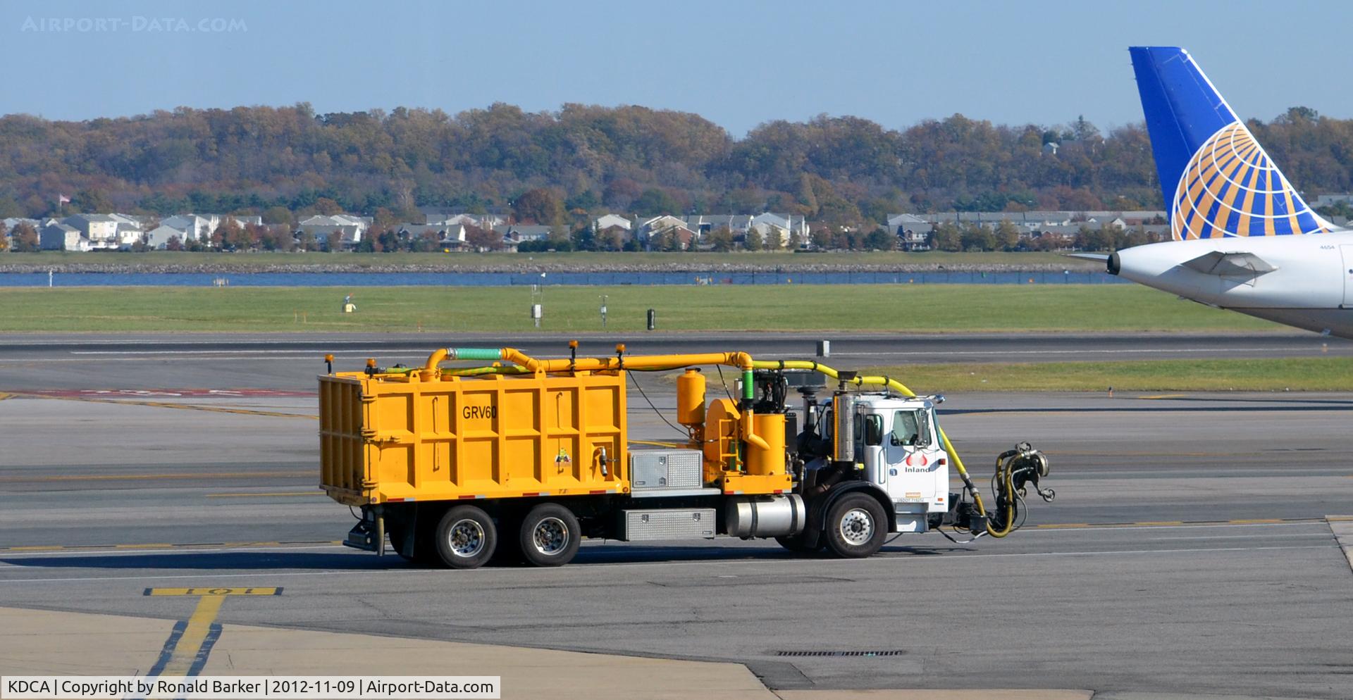 Ronald Reagan Washington National Airport (DCA) - Truck