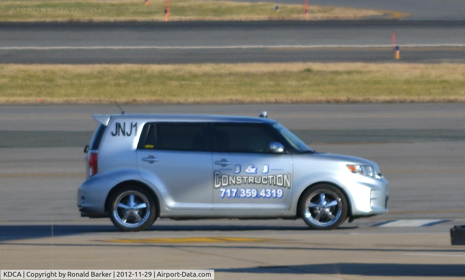 Ronald Reagan Washington National Airport (DCA) - Car JNJ1