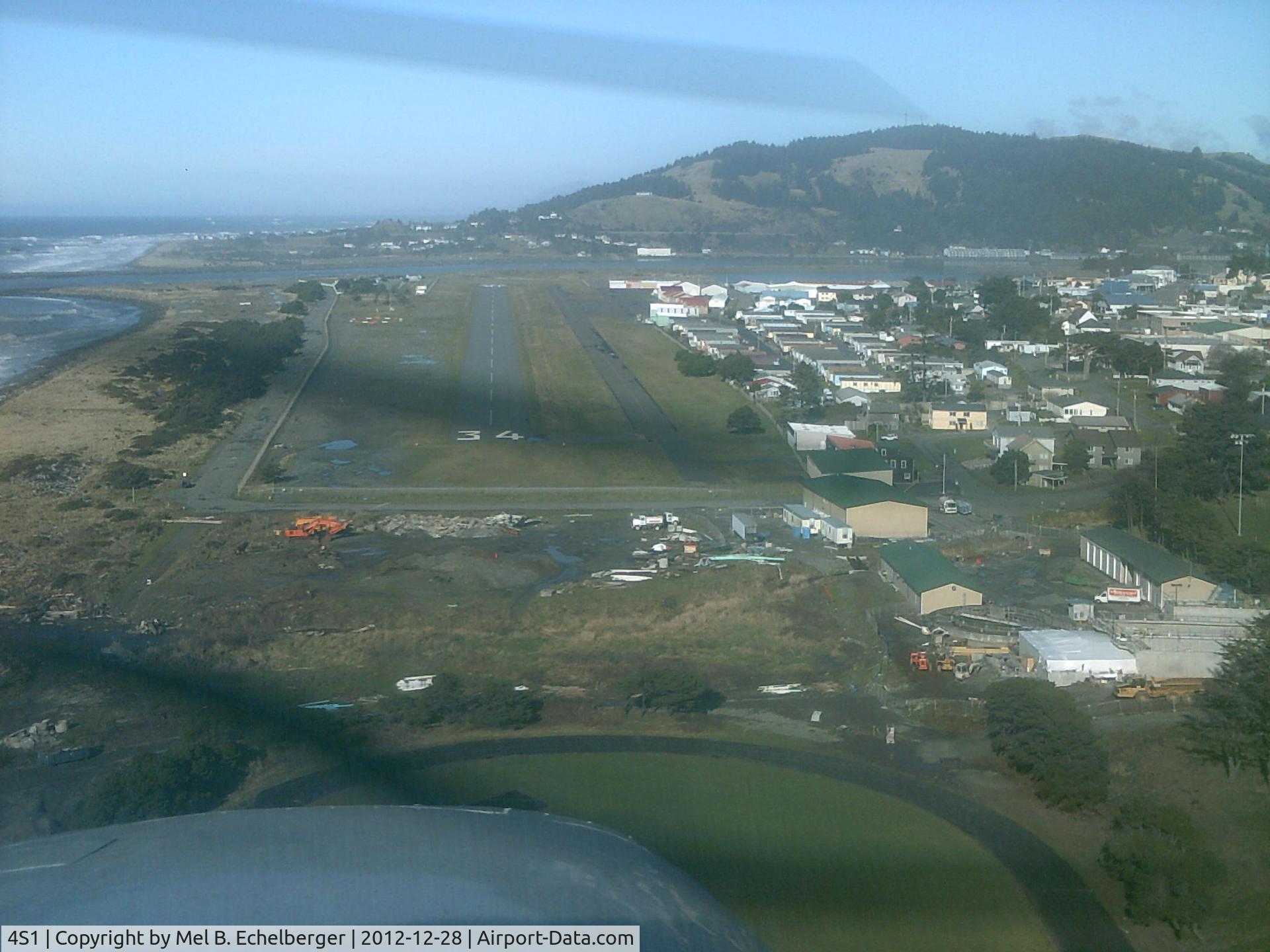 Gold Beach Municipal Airport (4S1) - Approach to Runway 34, Gold Beach, Oregon (4S1)