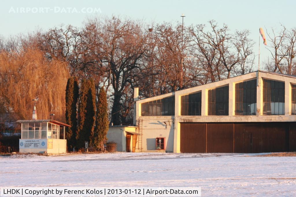 LHDK Airport - Dunakeszi