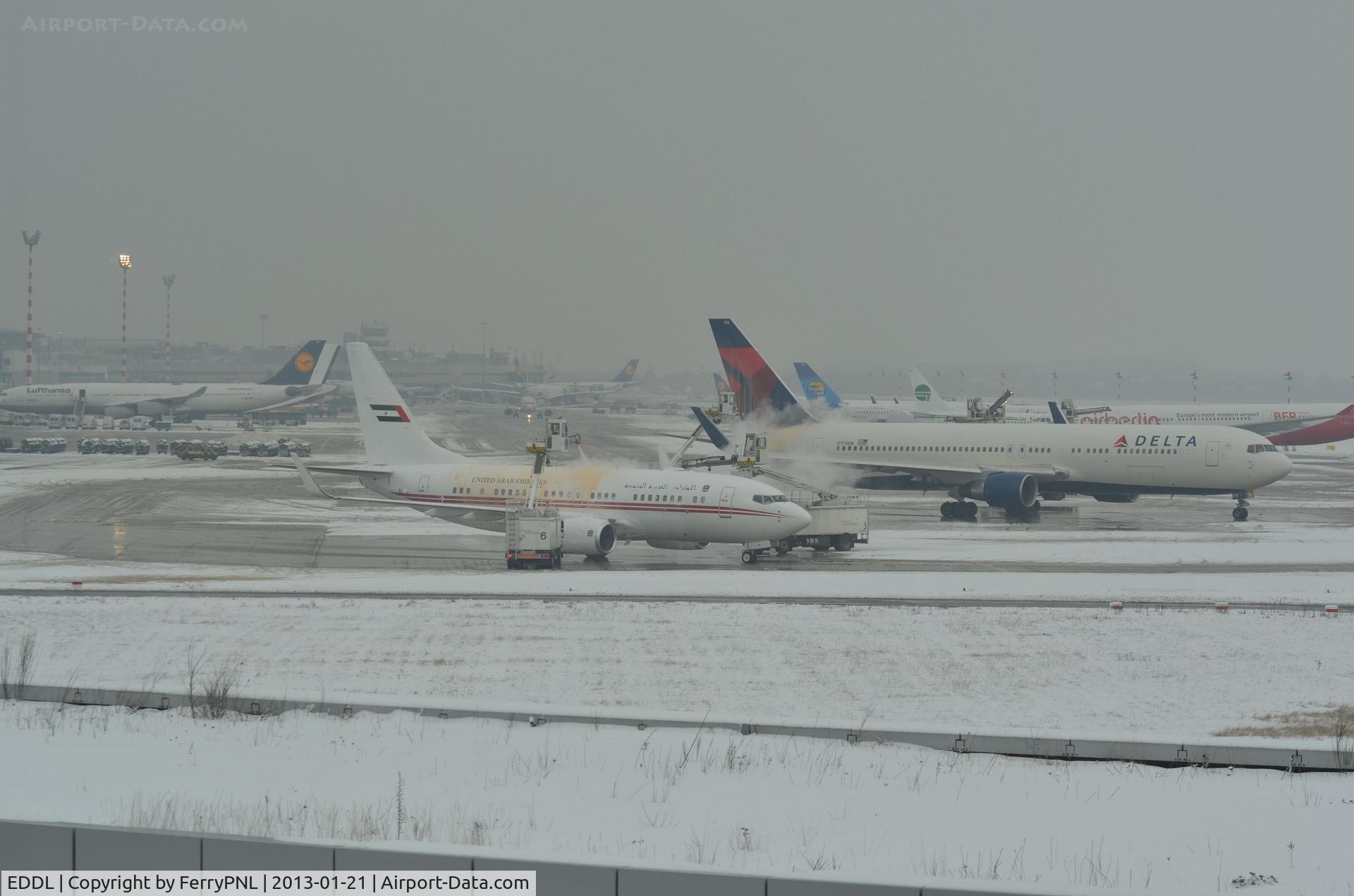 Düsseldorf International Airport, Düsseldorf Germany (EDDL) - Winter wonderland Dusseldorf, de-icing action.
