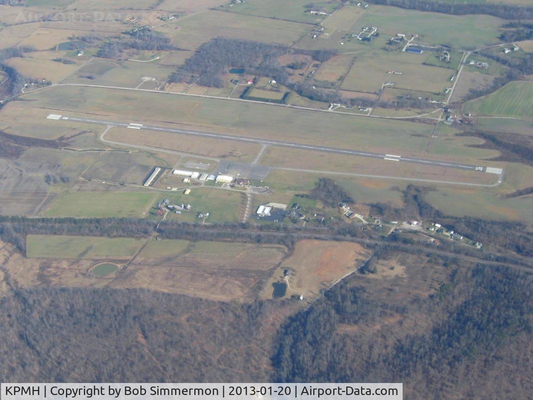 Greater Portsmouth Regional Airport (PMH) - Looking east