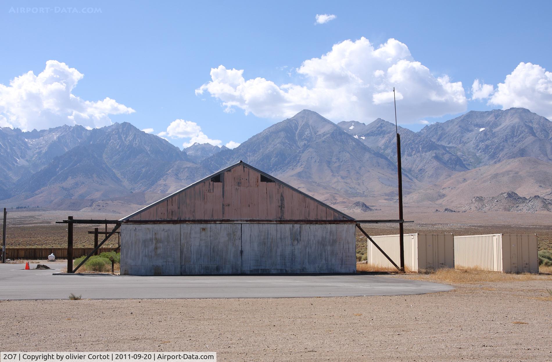 Independence Airport (2O7) - Nice view on the south eastern sierra