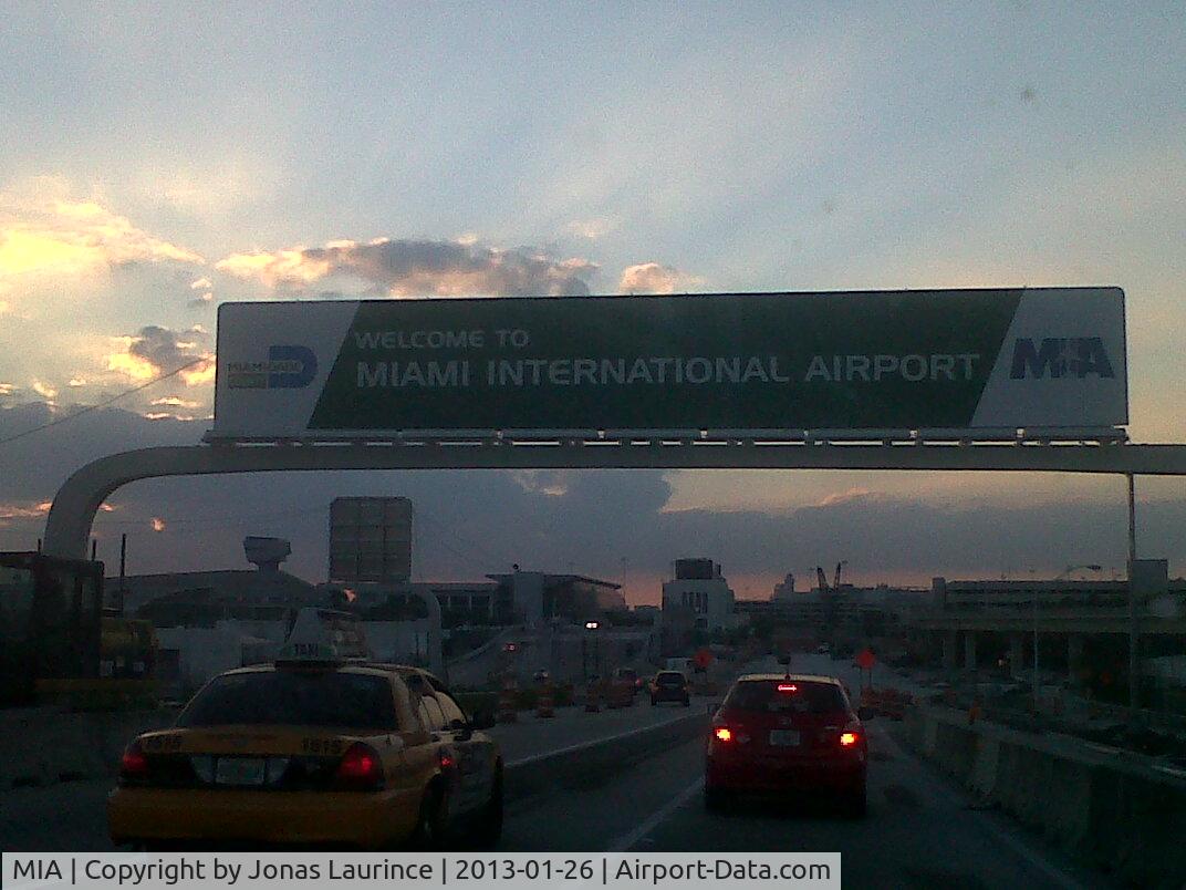 Miami International Airport (MIA) - The entrance of Miami International Airport (MIA)