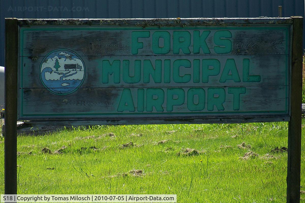 Forks Airport (S18) -           