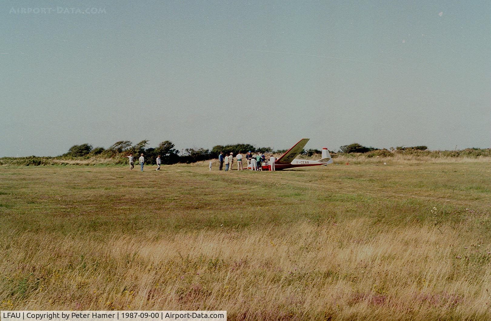 Vauville Airport, Vauville France (LFAU) - Vauville 1987 F-CEAA Ask 13