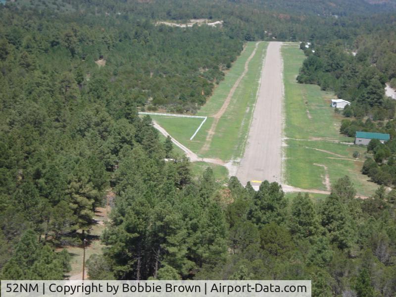 Timberon Airport (52NM) - Landing from the south. 
