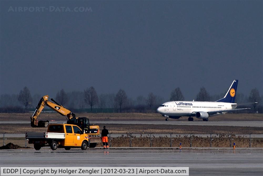 Leipzig/Halle Airport, Leipzig/Halle Germany (EDDP) - Sometimes I wish to have my bureau just there were the guy is.....