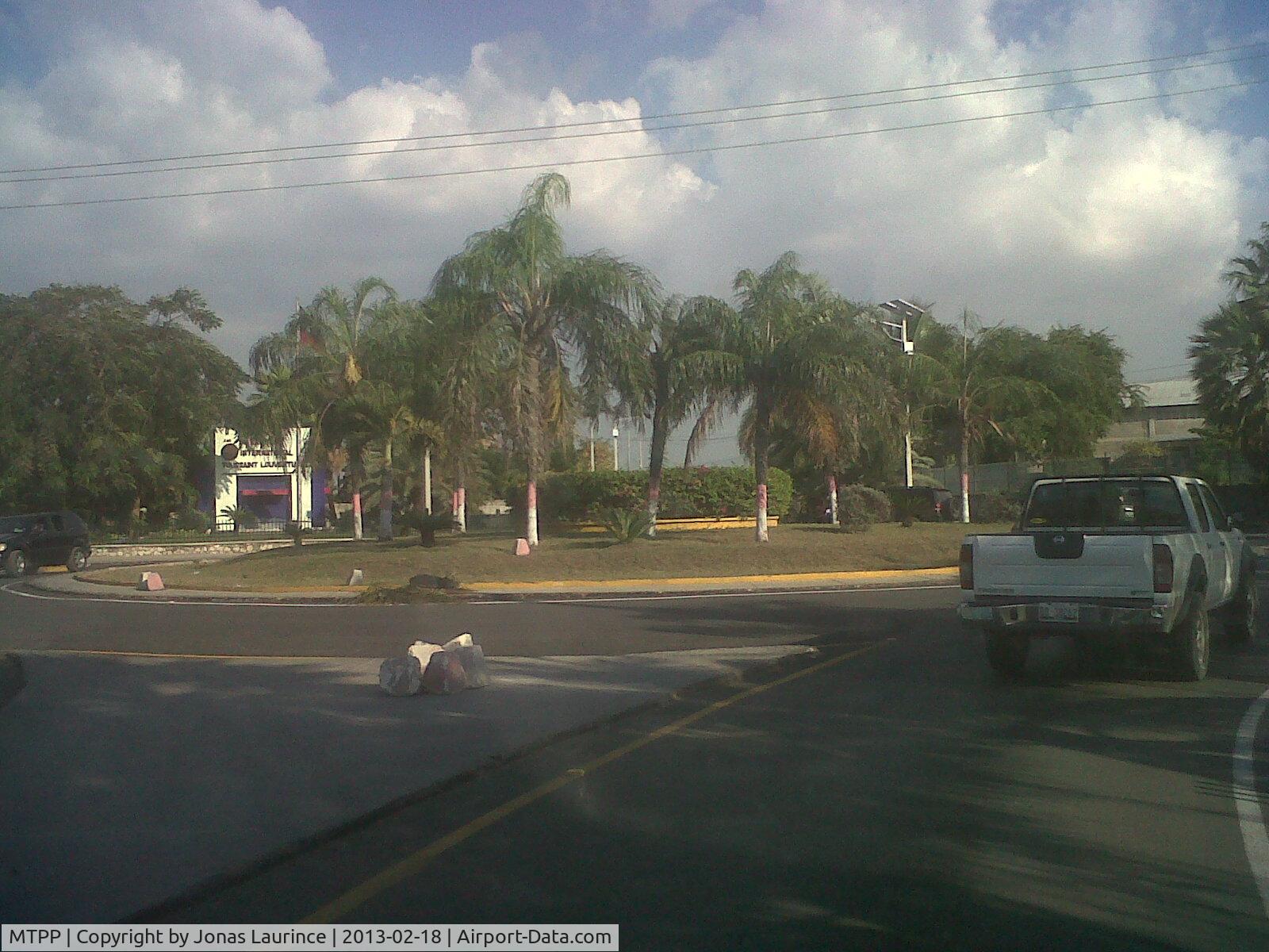 Port-au-Prince International Airport (Toussaint Louverture Int'l), Port-au-Prince Haiti (MTPP) - The Toussaint Louverture Interational Airport Entrance