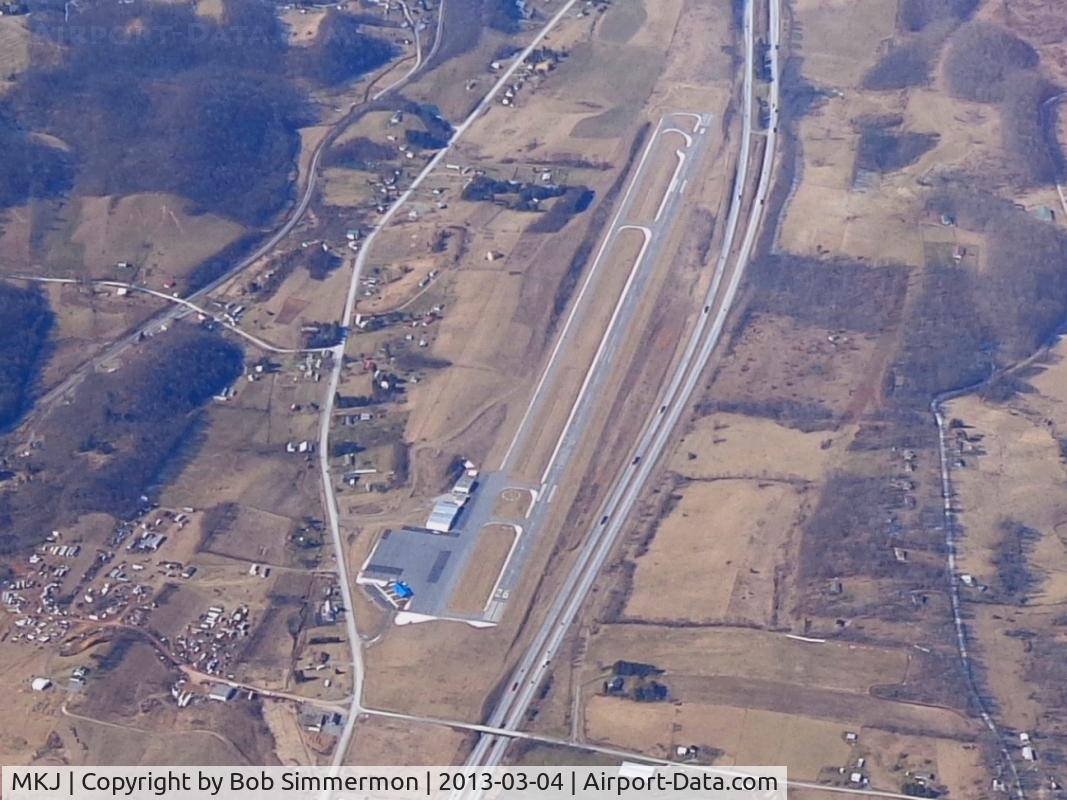 Mountain Empire Airport (MKJ) - Looking west