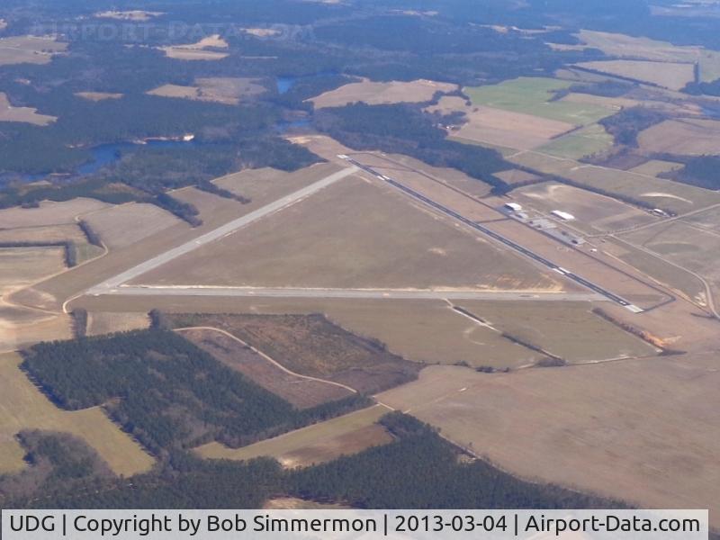 Darlington County Jetport Airport (UDG) - Looking east