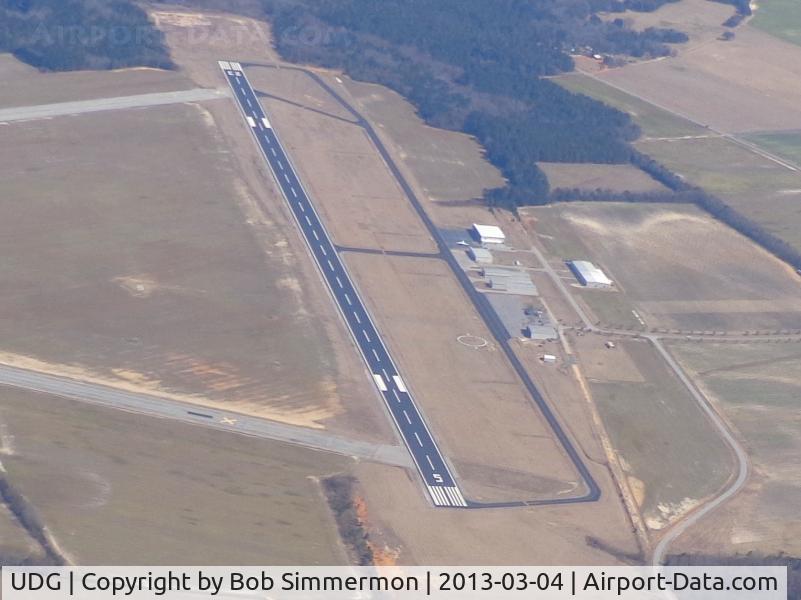 Darlington County Jetport Airport (UDG) - Looking east