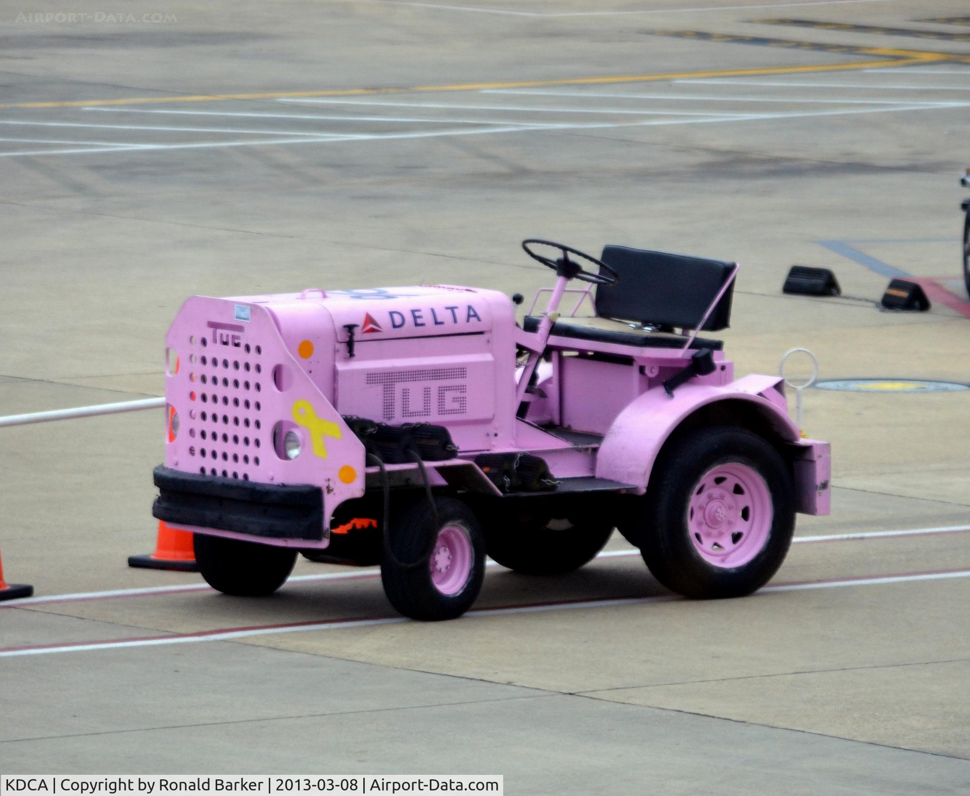 Ronald Reagan Washington National Airport (DCA) - Delta pink tug at National