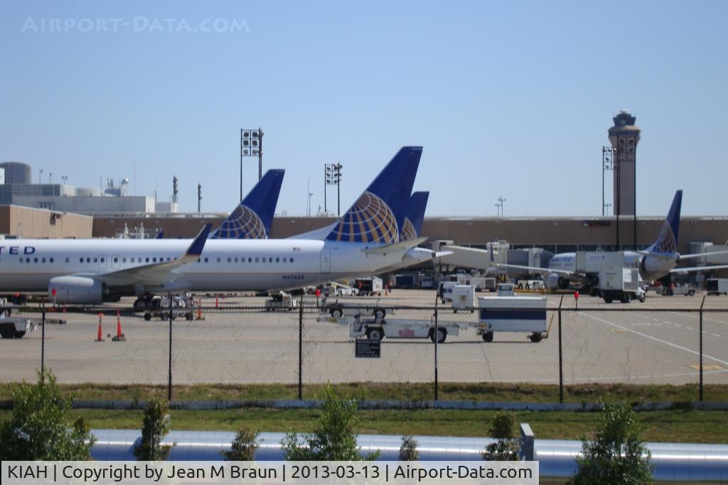 George Bush Intercontinental/houston Airport (IAH) - George Bush Intercontinental Airport - Houston TX,
hub for Continental Airlines today merged with United Airlines.