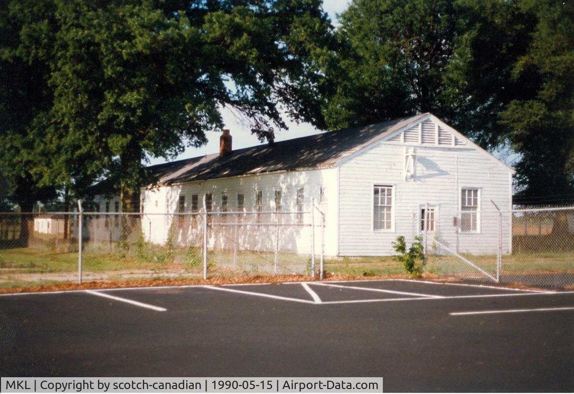 Mc Kellar-sipes Regional Airport (MKL) - Building at McKeller-Sipes Regional Airport, Jackson, TN