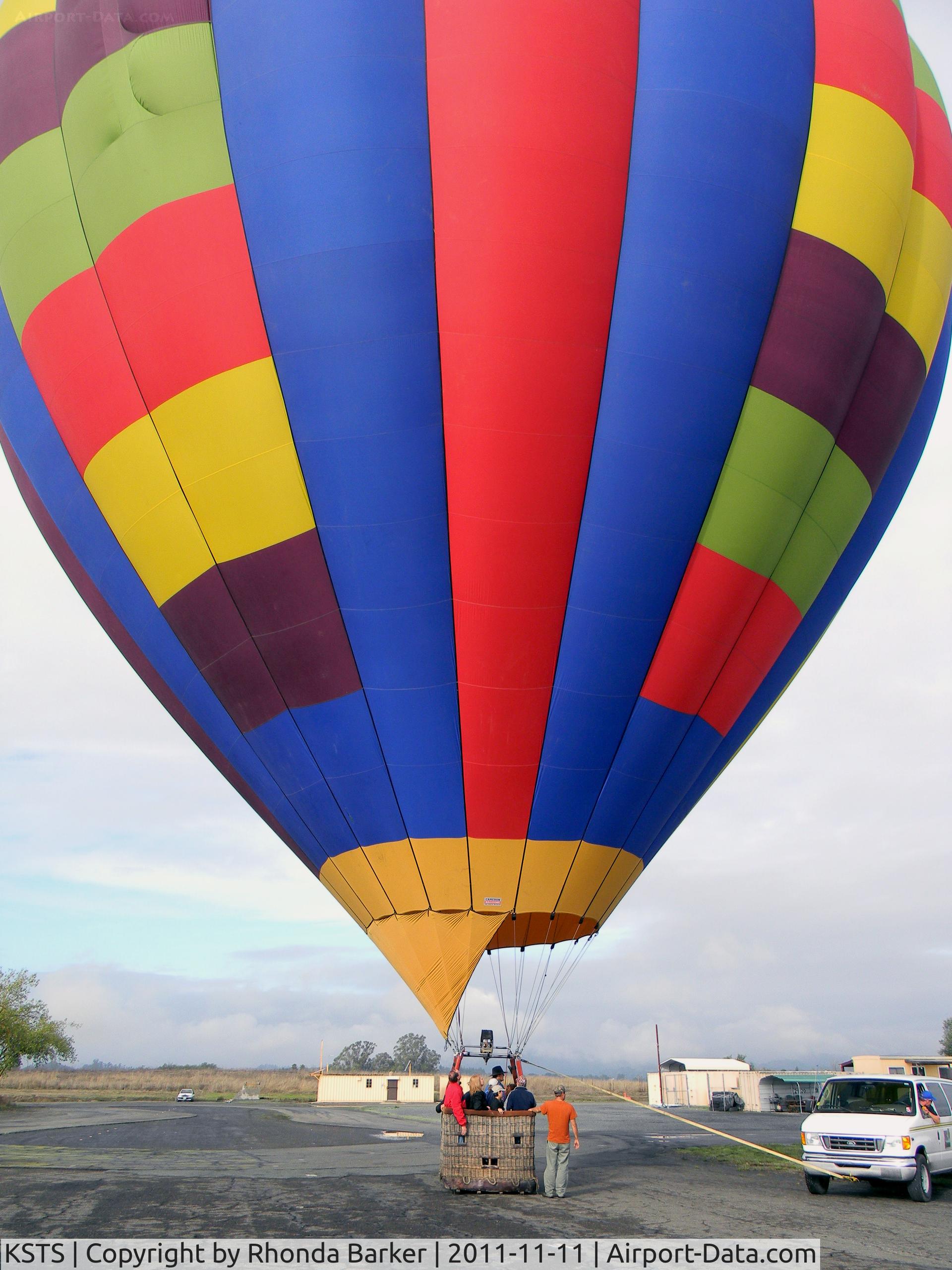 Charles M. Schulz - Sonoma County Airport (STS) - Hot air Balloon  at 