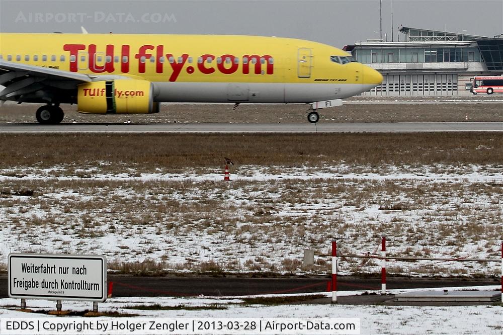 Stuttgart Echterdingen Airport, Stuttgart Germany (EDDS) - Try to say in english what information sign at rwy 07/25 offers you in a pretty german way.....