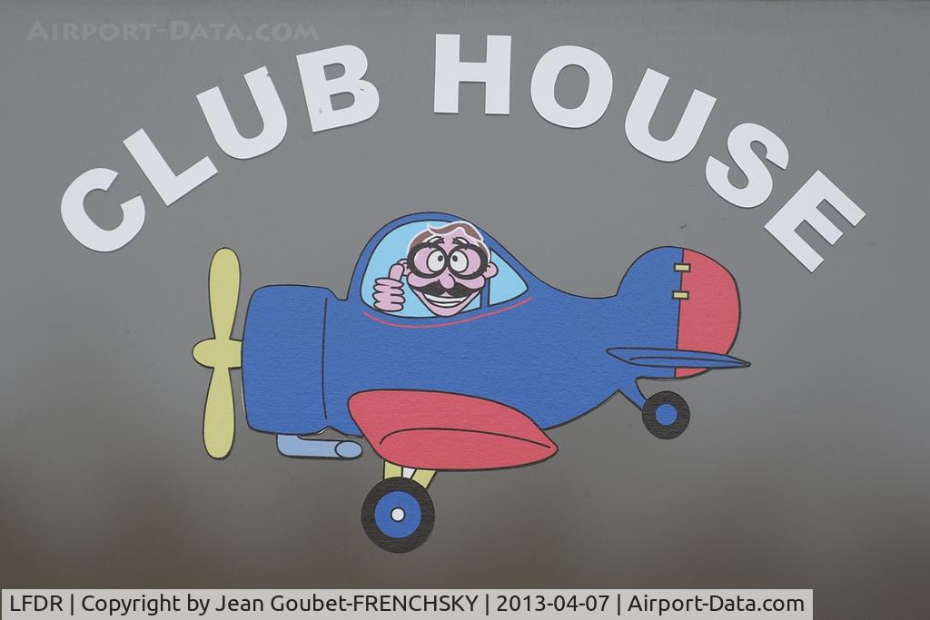 La Réole Floudes Airport, La Réole France (LFDR) - club house