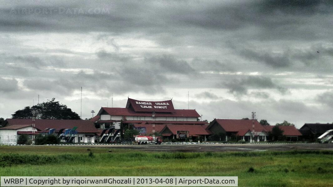 Tjilik Riwut Airport (Panarung Airport), Palangkaraya, Central Kalimantan Indonesia (WRBP) - Palangka Raya, Central Kalimantan, Indonesia

(S 2deg 13' 29.4