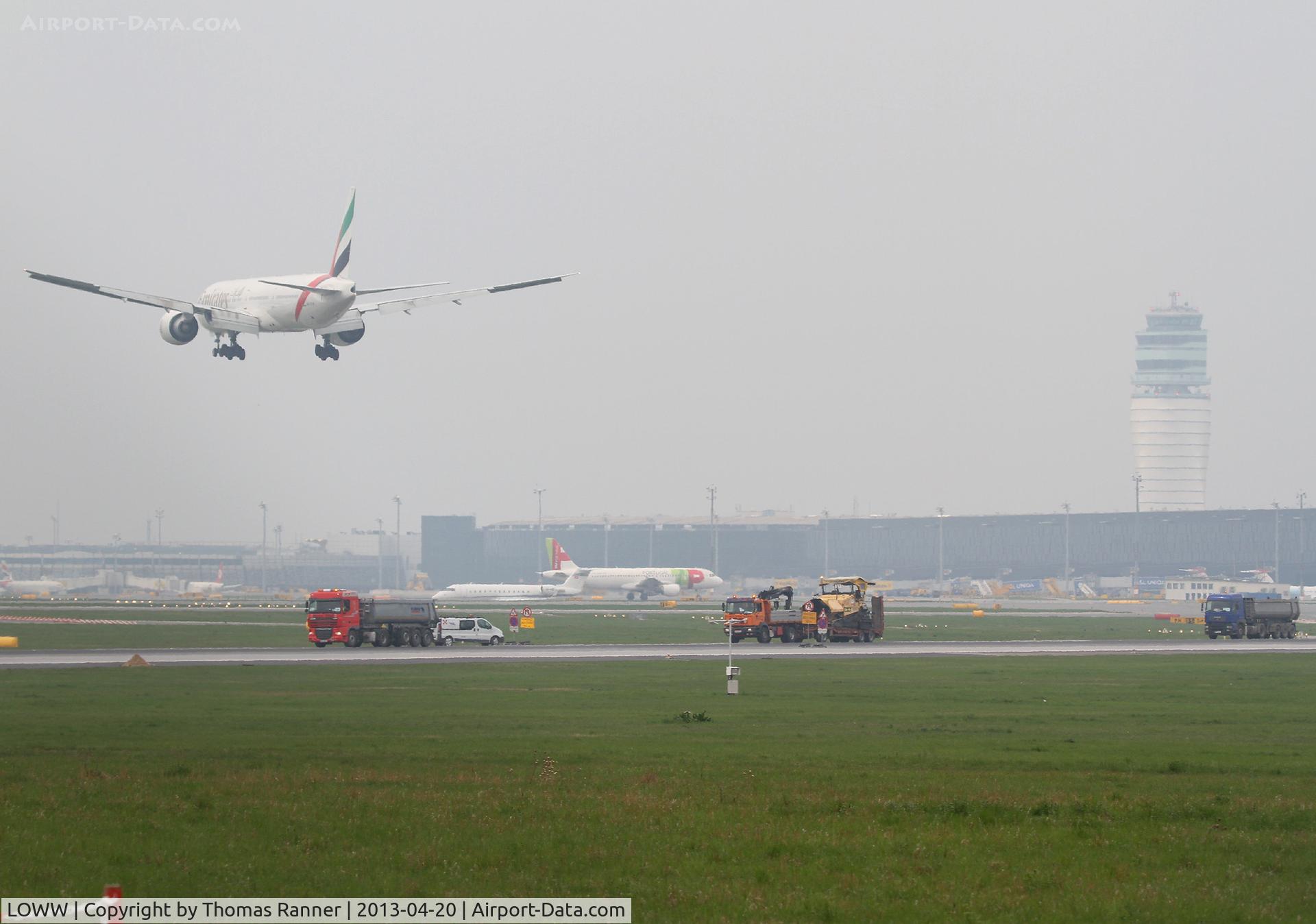 Vienna International Airport, Vienna Austria (LOWW) - Emirates Boeing 777 on final rwy29