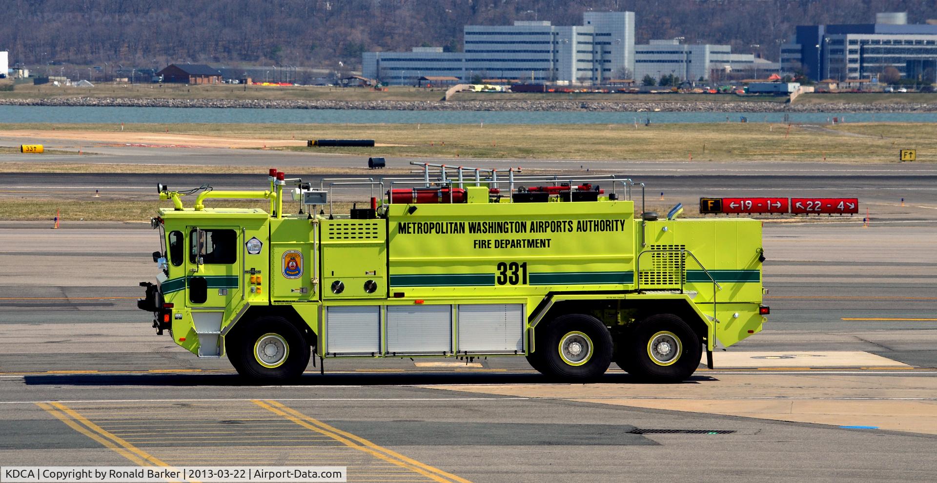Ronald Reagan Washington National Airport (DCA) - MWAA Truck 331