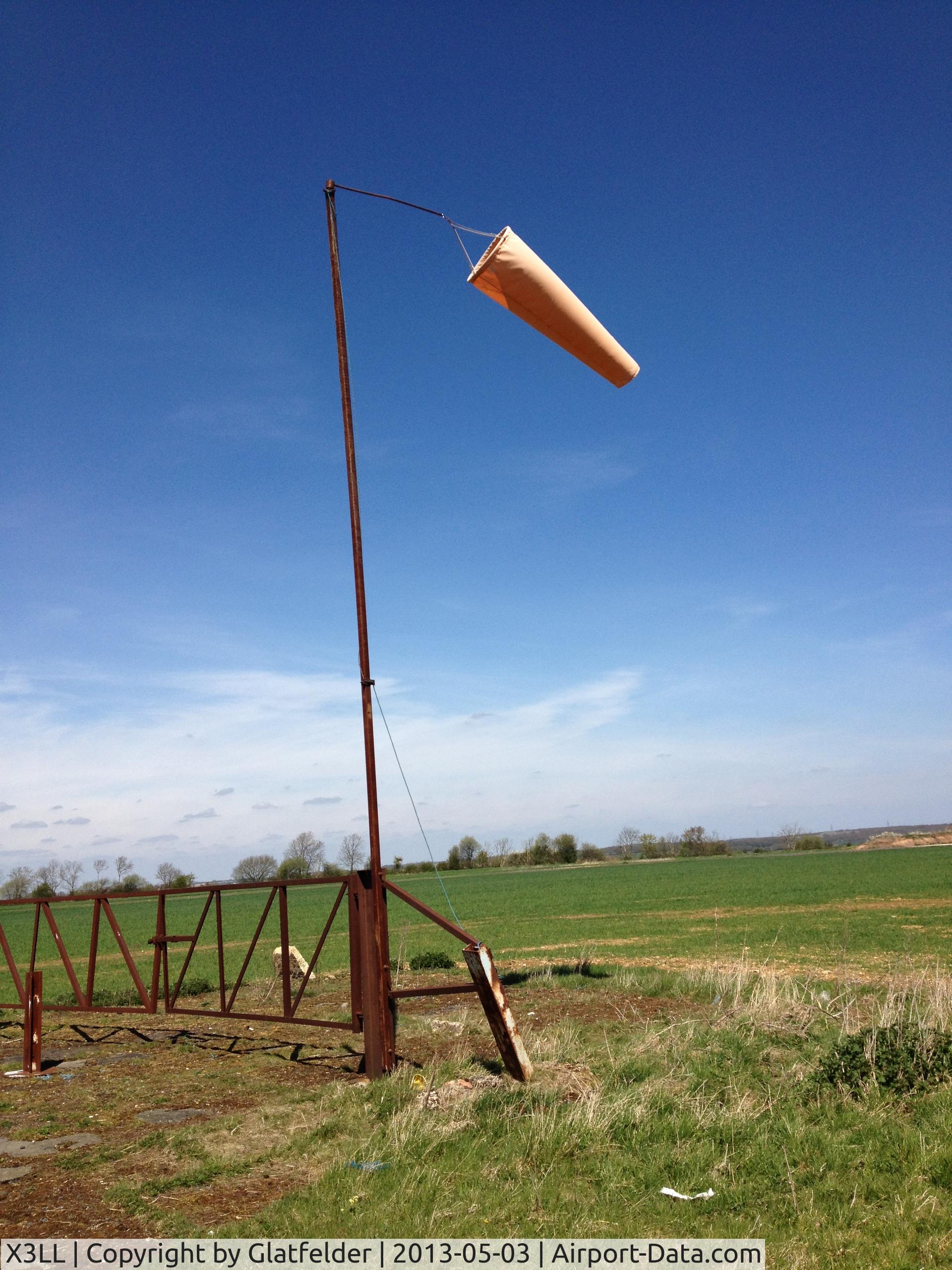 X3LL Airport - Little Staughton Airfield windsock