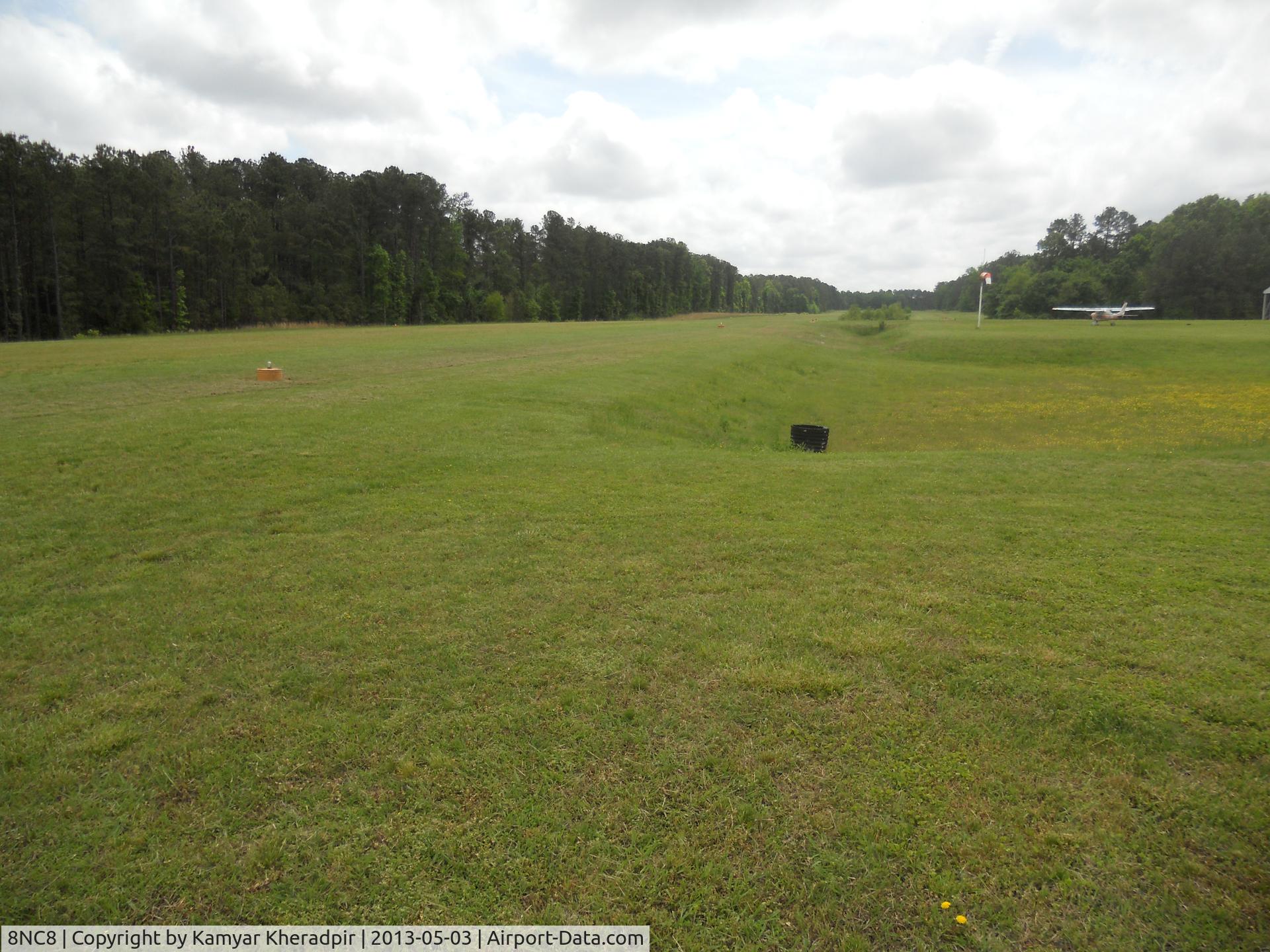 Lake Ridge Aero Park Airport (8NC8) - Freshly mowed, Thanks Randy.